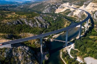 Čapljina: Kamioni testirali most “Hercegovina” na dionici Počitelj – Zvirovići Čapljina: Kamioni testirali most “Hercegovina” na dionici Počitelj – Zvirovići