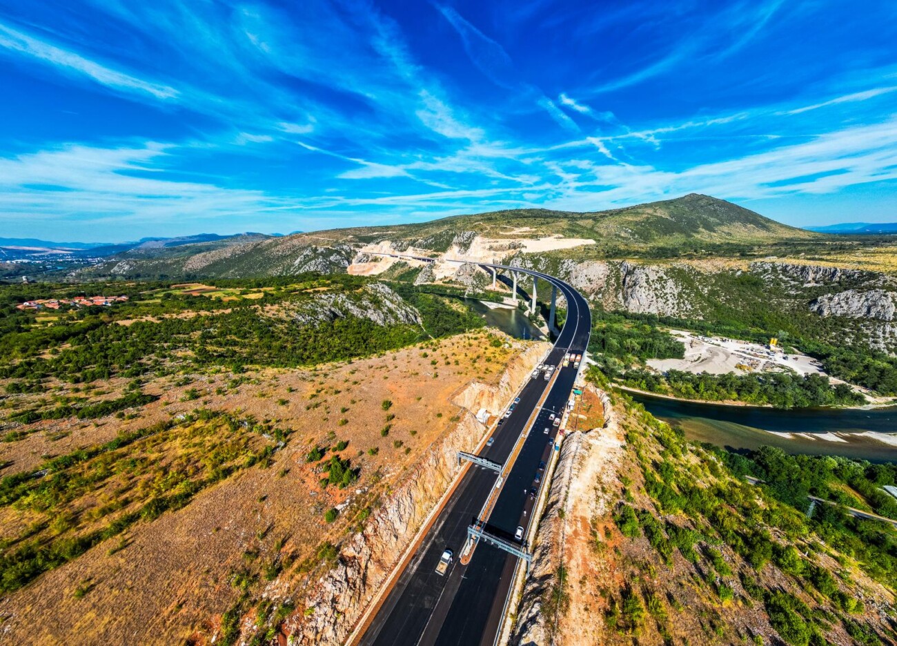 Čapljina: Kamioni testirali most “Hercegovina” na dionici Počitelj – Zvirovići Čapljina: Kamioni testirali most “Hercegovina” na dionici Počitelj – Zvirovići
