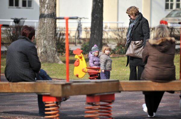 Varadin: Bake s unucima i biciklisti “zavladali gradom”