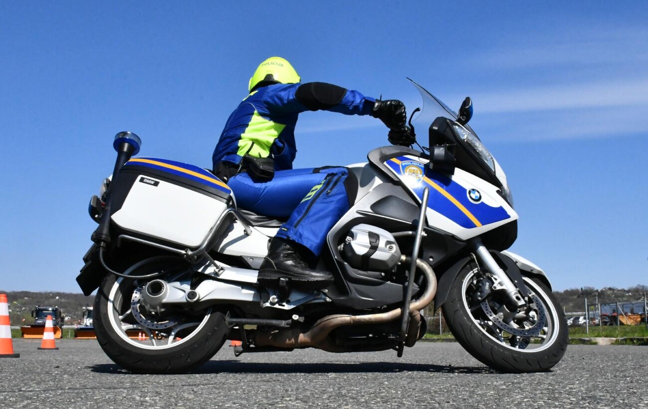 Slavonski Brod: Policajci motociklisti trenirali vožnju spretnosti Slavonski Brod: Policajci motociklisti trenirali vožnju spretnosti