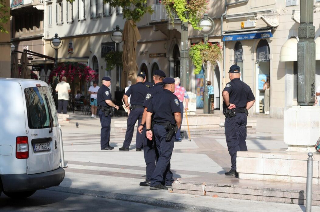 Rijeka: Policijske patrole uoči utakmice Rijeka – Olimpija Rijeka: Policijske patrole uoči utakmice Rijeka – Olimpija