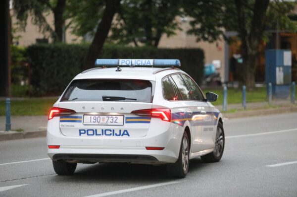policija auto