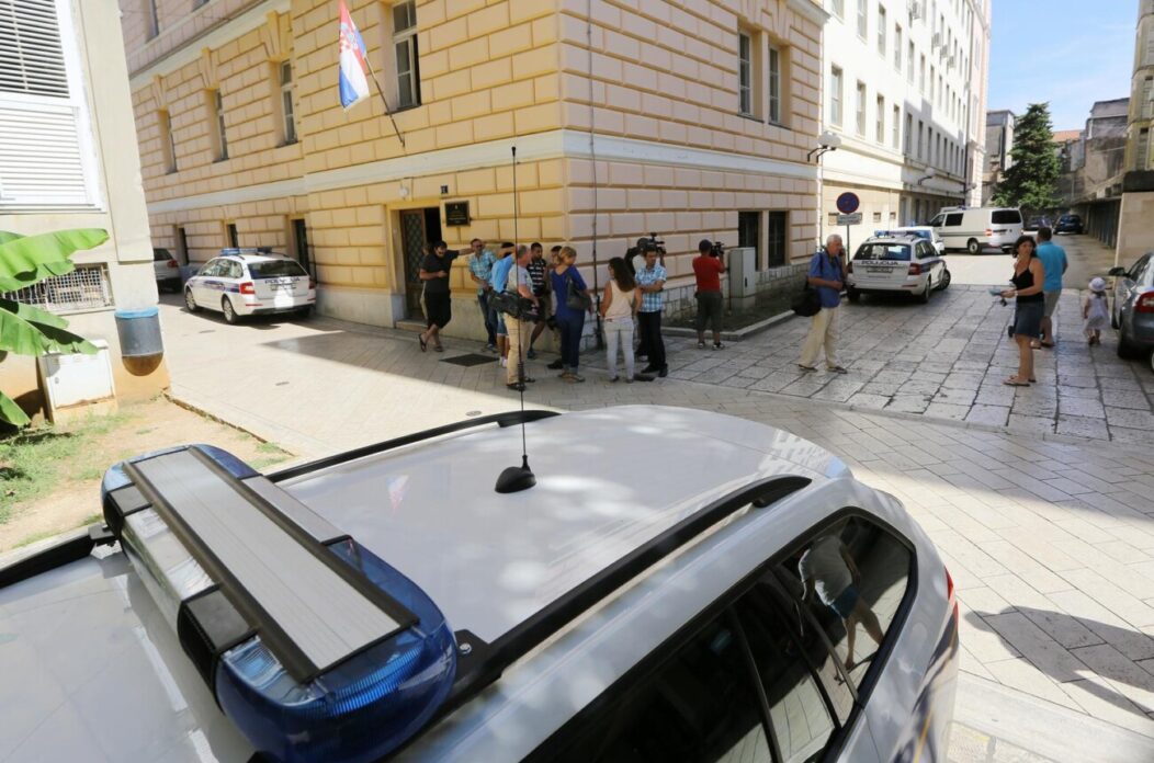 Zadar: Upravitelj zatvora Denis Skitarelić dao izjavu povodom bijega Ivana Makijenka Zadar: Upravitelj zatvora Denis Skitarelić dao izjavu povodom bijega Ivana Makijenka