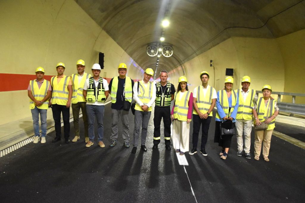 tunel-2-1024×682 tunel-2-1024×682