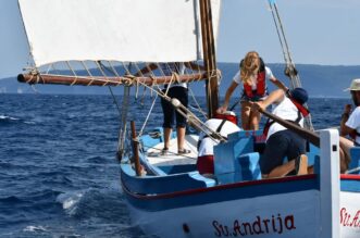 00 Obnovljeni leut Sv. Andrija iz Mošćeničke Drage foto Ekomuzej Mošćeničke Drage (Medium) – Copy 00 Obnovljeni leut Sv. Andrija iz Mošćeničke Drage foto Ekomuzej Mošćeničke Drage (Medium) – Copy