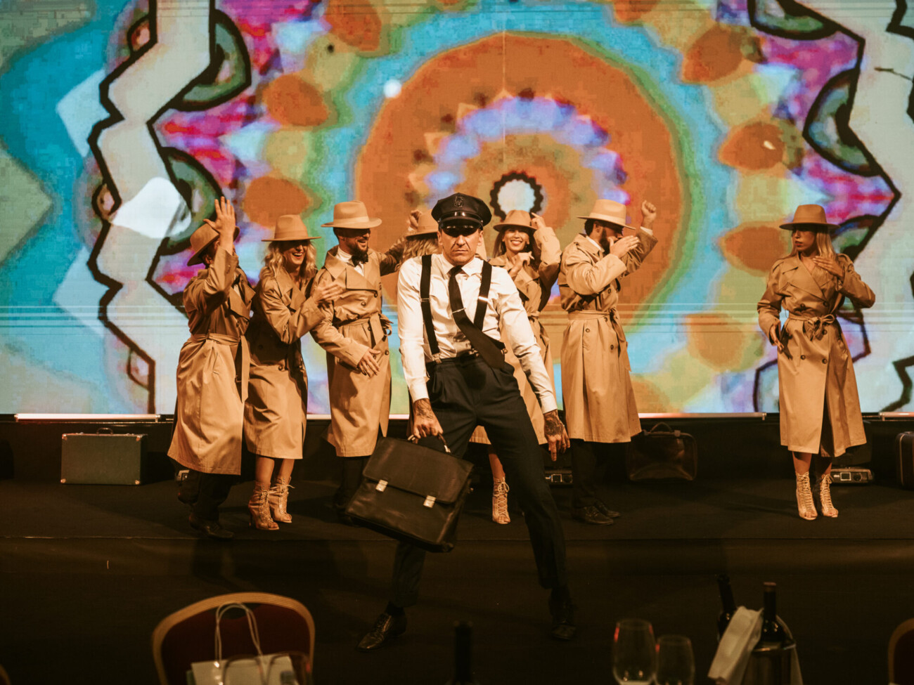 35 MINT Cabaret show – Autobus Calipso 35 MINT Cabaret show – Autobus Calipso
