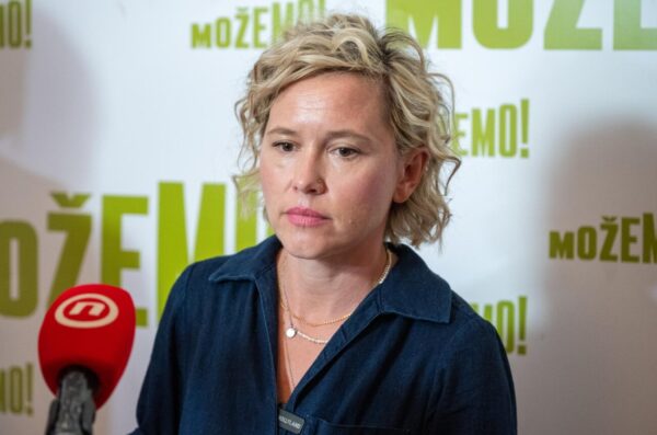 Zagreb: Konferencija saborskih zastupnica stranke Možemo! Sandre Benčić i Ivane Kekin