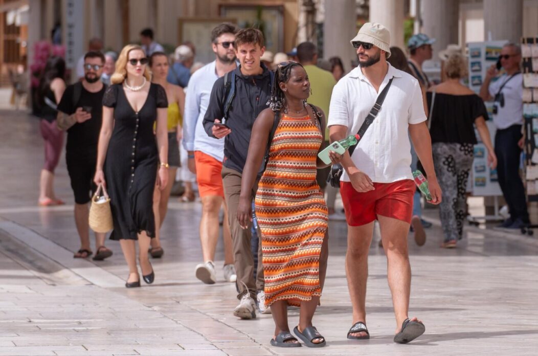 Zadar: Grad je pun turista iako je ljeto na izmaku Zadar: Grad je pun turista iako je ljeto na izmaku