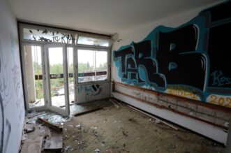 Malinska: Ruševine hotelskog naselja Haludovo Malinska: Ruševine hotelskog naselja Haludovo