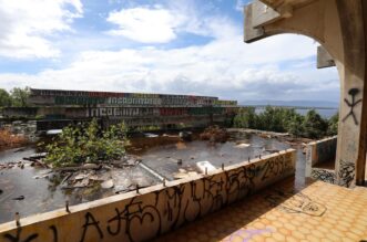Malinska: Ruševine hotelskog naselja Haludovo Malinska: Ruševine hotelskog naselja Haludovo
