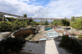 Malinska: Ruševine hotelskog naselja Haludovo Malinska: Ruševine hotelskog naselja Haludovo
