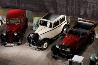 Rijeka: Izložba oldtimer automobila u Exportdrvu Rijeka: Izložba oldtimer automobila u Exportdrvu