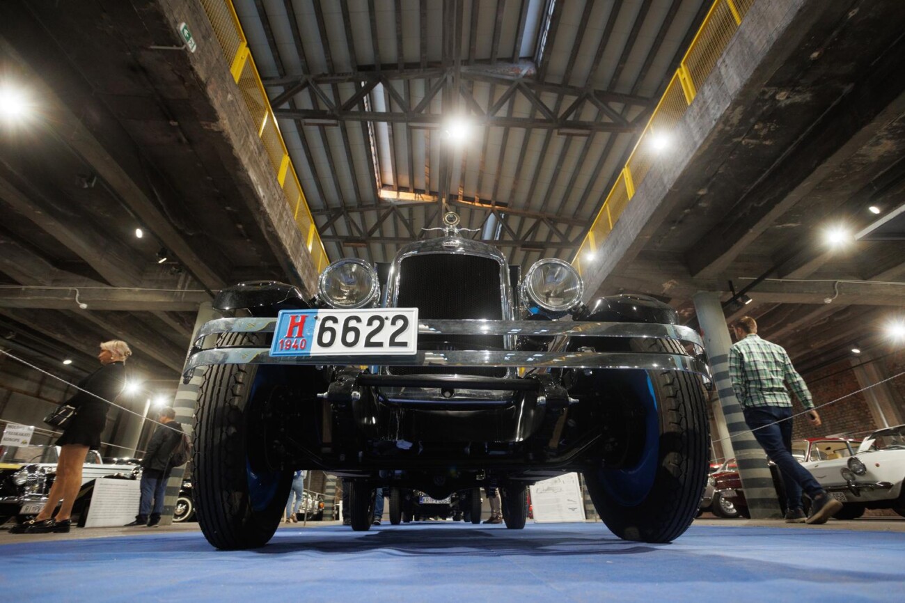Rijeka: Izložba oldtimer automobila u Exportdrvu Rijeka: Izložba oldtimer automobila u Exportdrvu