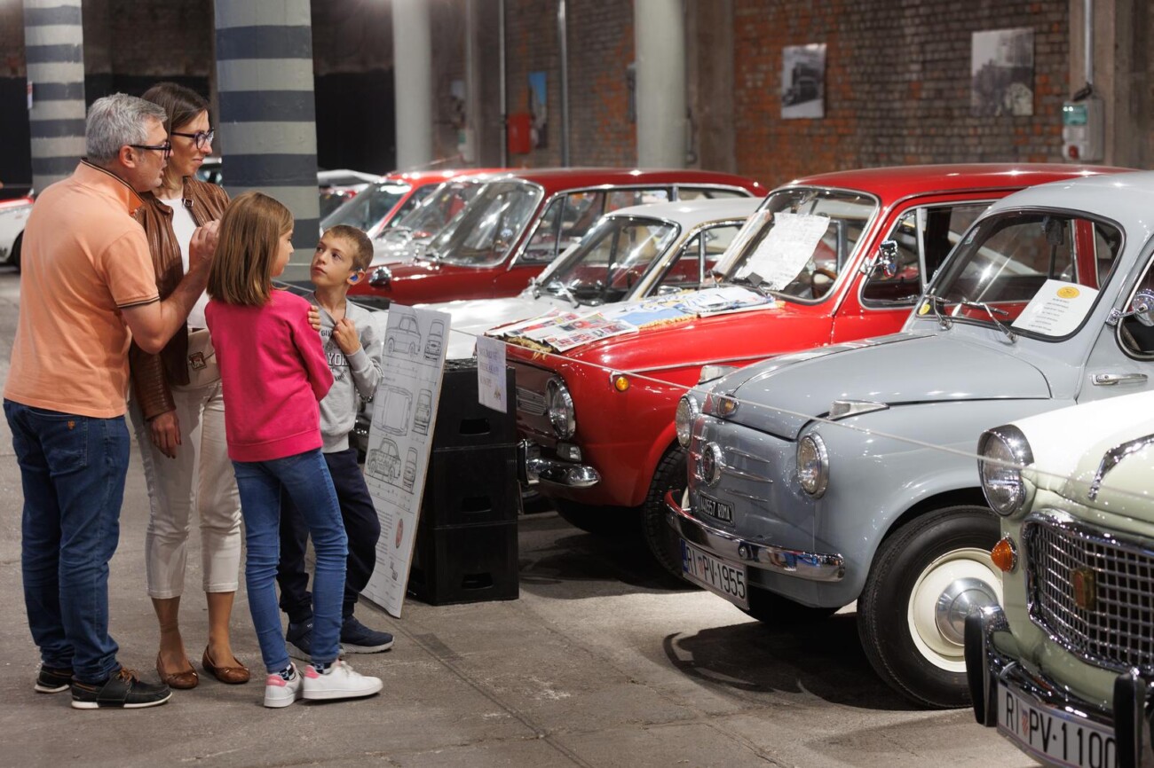 Rijeka: Izložba oldtimer automobila u Exportdrvu Rijeka: Izložba oldtimer automobila u Exportdrvu