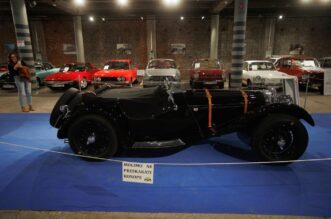 Rijeka: Izložba oldtimer automobila u Exportdrvu Rijeka: Izložba oldtimer automobila u Exportdrvu