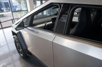 Tesla Cybertruck stigao u Hrvatsku, ali može se samo gledati Tesla Cybertruck stigao u Hrvatsku, ali može se samo gledati