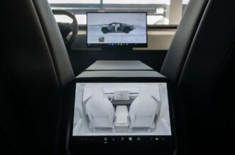 Tesla Cybertruck stigao u Hrvatsku, ali može se samo gledati Tesla Cybertruck stigao u Hrvatsku, ali može se samo gledati