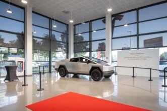 Tesla Cybertruck stigao u Hrvatsku, ali može se samo gledati Tesla Cybertruck stigao u Hrvatsku, ali može se samo gledati