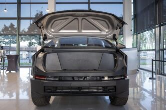 Tesla Cybertruck stigao u Hrvatsku, ali može se samo gledati Tesla Cybertruck stigao u Hrvatsku, ali može se samo gledati