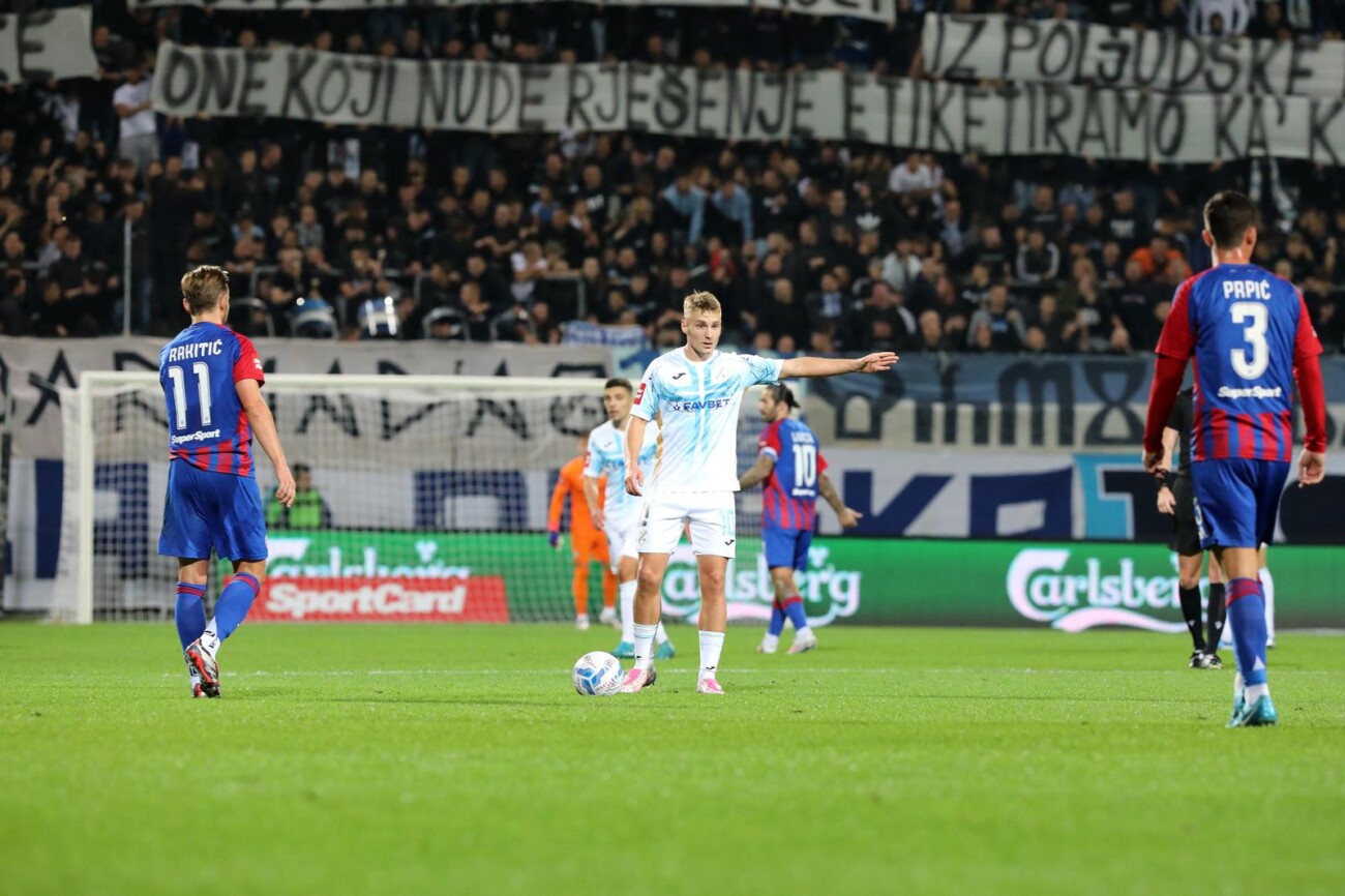 Rijeka: Rijeka i Hajduk sastali se u 8. kolu SuperSport HNL-a Rijeka: Rijeka i Hajduk sastali se u 8. kolu SuperSport HNL-a