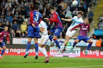 Rijeka: Rijeka i Hajduk sastali se u 8. kolu SuperSport HNL-a Rijeka: Rijeka i Hajduk sastali se u 8. kolu SuperSport HNL-a
