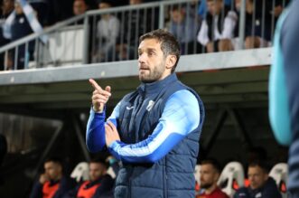 Rijeka: Rijeka i Hajduk sastali se u 8. kolu SuperSport HNL-a Rijeka: Rijeka i Hajduk sastali se u 8. kolu SuperSport HNL-a