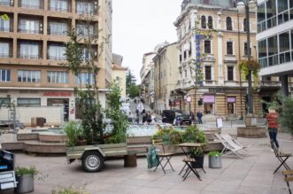 Šumarak-koji-putuje-po-lokacijama-u-centru-grada-2 Šumarak-koji-putuje-po-lokacijama-u-centru-grada-2