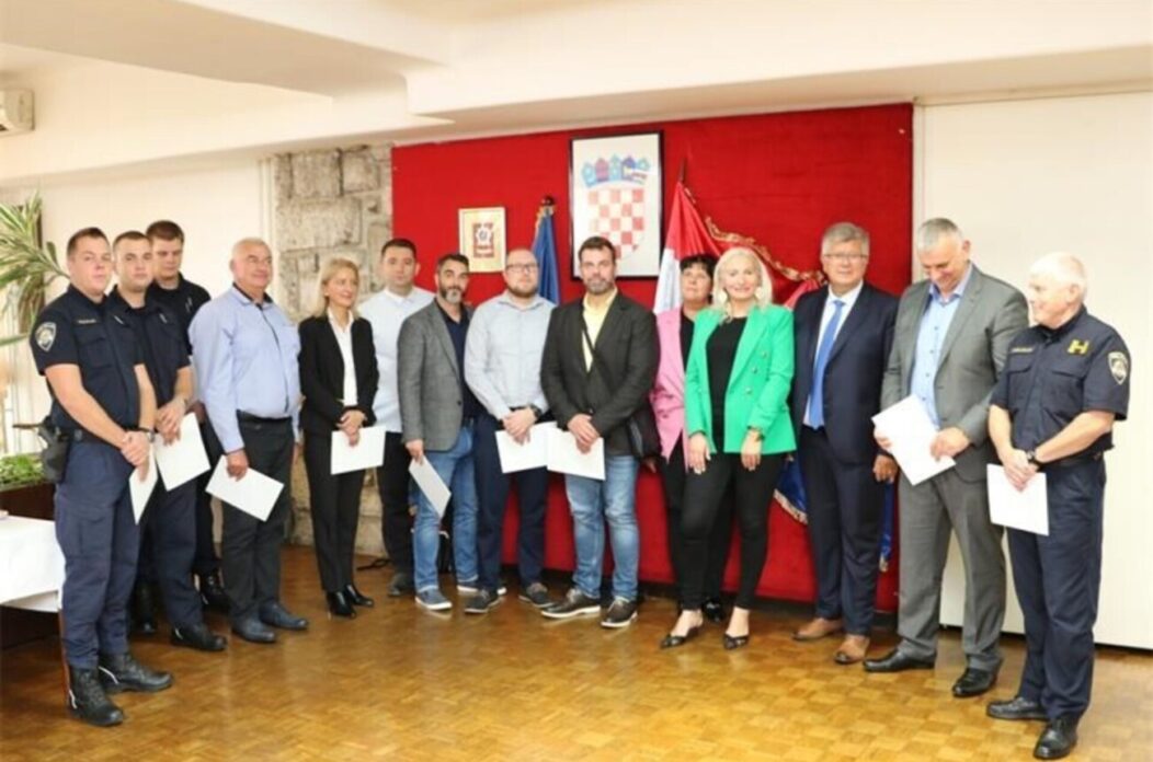 Zahvalnice-2024-_2_ (1) Zahvalnice-2024-_2_ (1)
