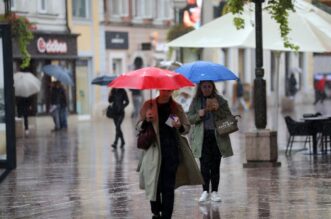 Rijeka: Kišni dan u centru grada Rijeka: Kišni dan u centru grada