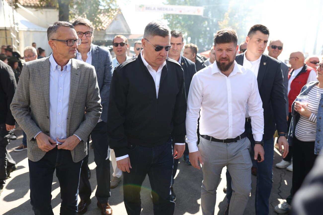 Predsjednik Republike sudjelovao je na centralnom događaju „Pozdrav Beloj nedeji“ manifestacije „Bela nedeja“ u Gradu Kastvu Predsjednik Republike sudjelovao je na centralnom događaju „Pozdrav Beloj nedeji“ manifestacije „Bela nedeja“ u Gradu Kastvu