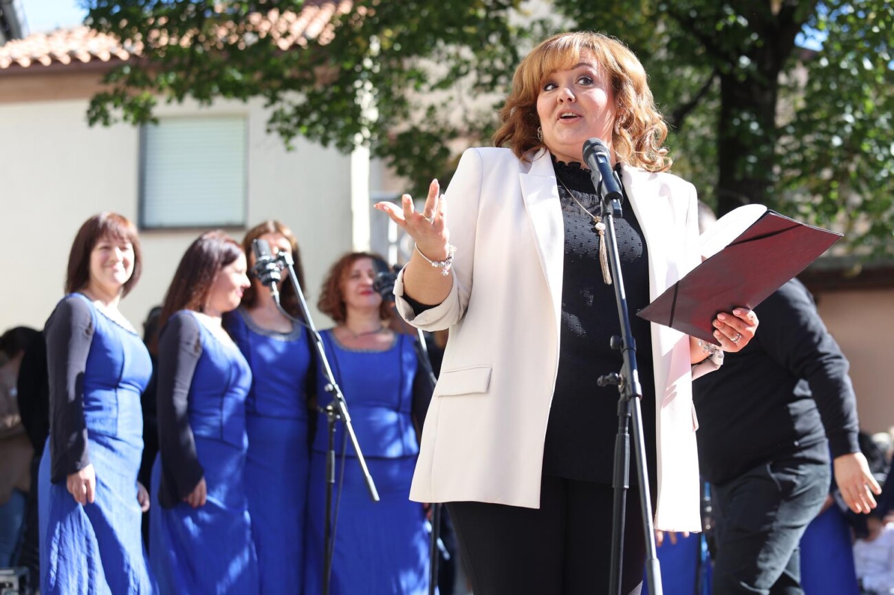 Predsjednik Republike sudjelovao je na centralnom događaju „Pozdrav Beloj nedeji“ manifestacije „Bela nedeja“ u Gradu Kastvu Predsjednik Republike sudjelovao je na centralnom događaju „Pozdrav Beloj nedeji“ manifestacije „Bela nedeja“ u Gradu Kastvu