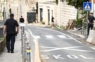 Dubrovnik: Mjere osiguranja na ulicama grada uoči dolaska ukrajinskog predsjednika Zelenskog Dubrovnik: Mjere osiguranja na ulicama grada uoči dolaska ukrajinskog predsjednika Zelenskog