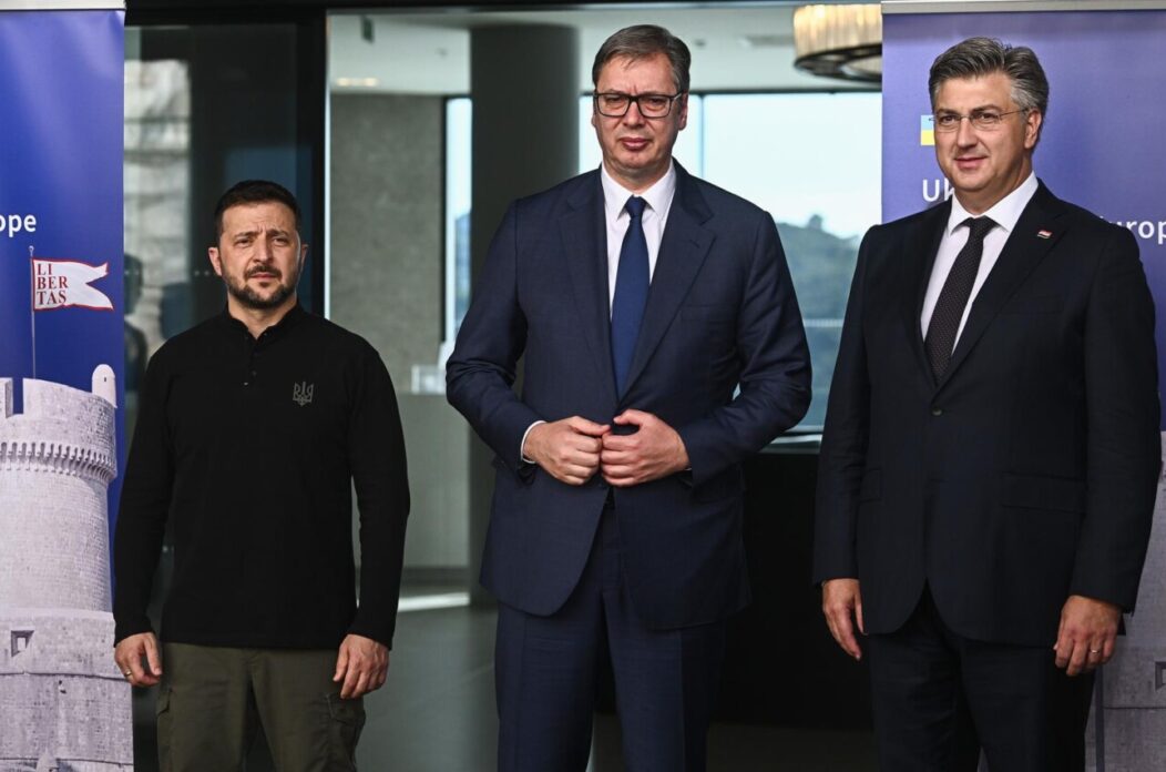 Predsjednik Srbije Aleksandar Vučić stigao na sastanak u Dubrovnik Predsjednik Srbije Aleksandar Vučić stigao na sastanak u Dubrovnik