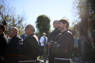 Zajednička dženaza za žrtve poplava u Jablanici Zajednička dženaza za žrtve poplava u Jablanici