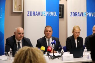Rijeka: Ministar Beroš na puštanju u rad linearnog akceleratora u KBC-u Rijeka Rijeka: Ministar Beroš na puštanju u rad linearnog akceleratora u KBC-u Rijeka