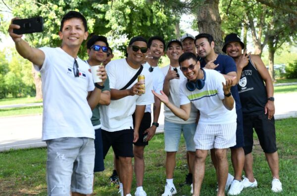 Zagreb: Filipinci imali karaoke party na Jarunu
