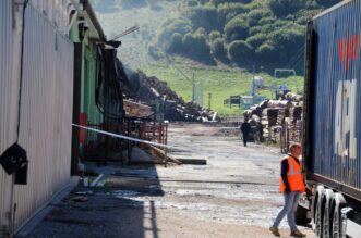 Mrkopalj: Policijski očevid u izgorjeloj pilani Mrkopalj Mrkopalj: Policijski očevid u izgorjeloj pilani Mrkopalj