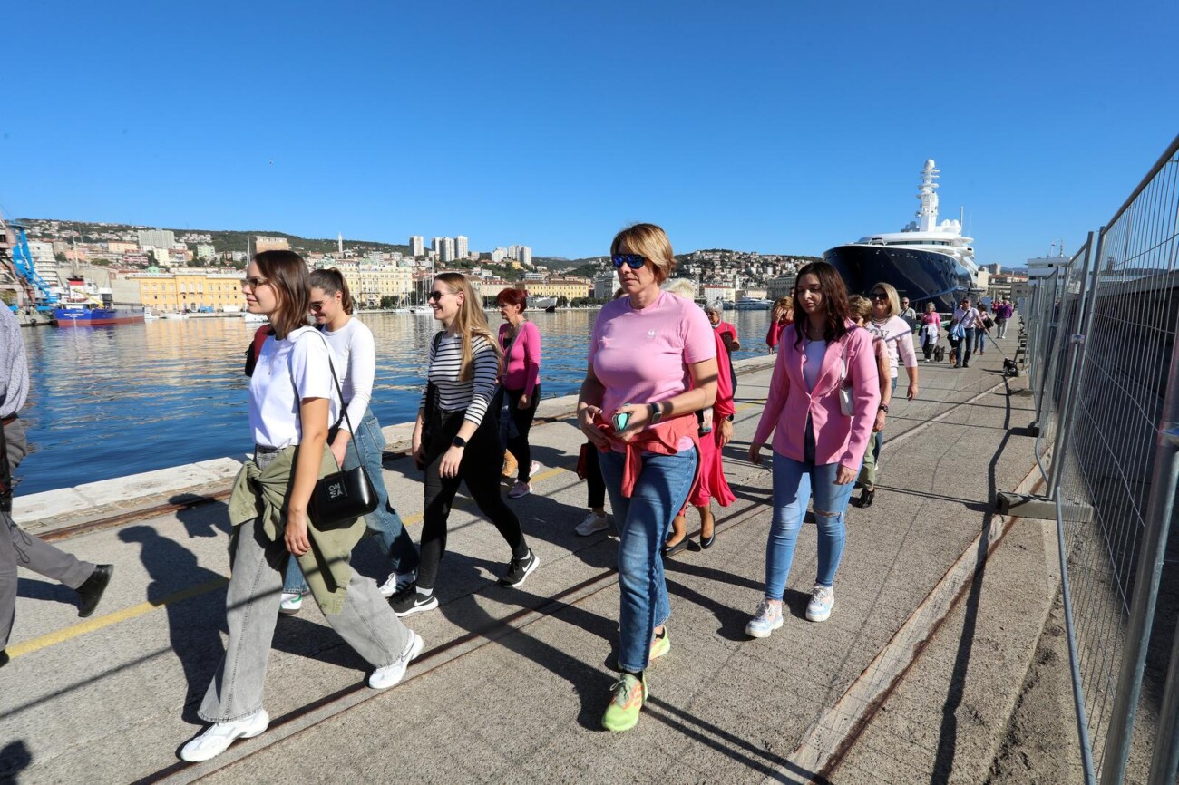 Rijeka: Javnozdravstvena akcija “Rui?asti lukobran – Hodajmo protiv raka dojke” Rijeka: Javnozdravstvena akcija “Rui?asti lukobran – Hodajmo protiv raka dojke”