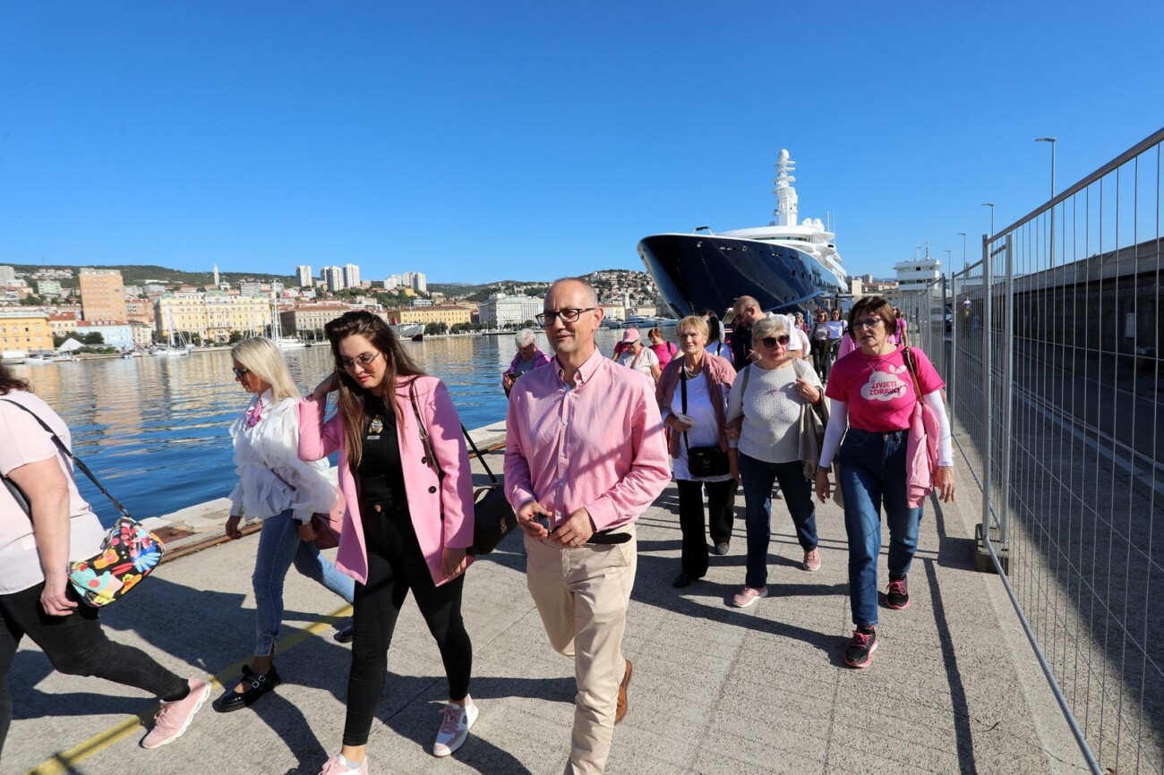 Rijeka: Javnozdravstvena akcija “Rui?asti lukobran – Hodajmo protiv raka dojke” Rijeka: Javnozdravstvena akcija “Rui?asti lukobran – Hodajmo protiv raka dojke”