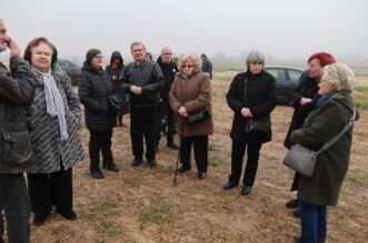 U blizini Vukovara otkrivena grobnica s posmrtnim ostatcima stradalih u Domovinskom ratu U blizini Vukovara otkrivena grobnica s posmrtnim ostatcima stradalih u Domovinskom ratu