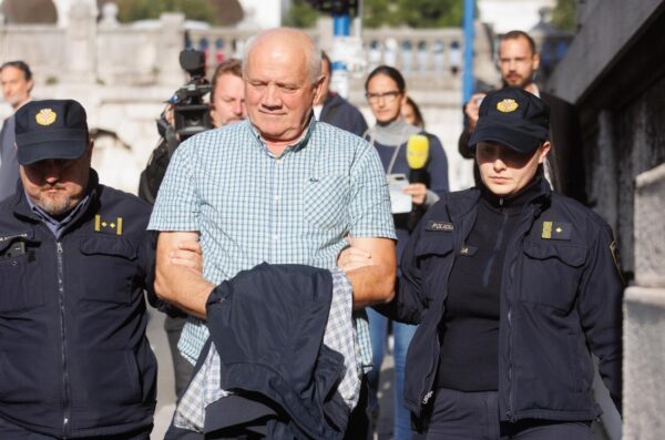 Privođenje Mirka Ružića, bivšeg načelnika riječke policije