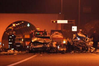 ARHIVA – 9.11.2006. Stravi?na nesre?a na autocesti Rijeka-Zagreb: Izgorjele tri osobe, jedna umrla u bolnici ARHIVA – 9.11.2006. Stravi?na nesre?a na autocesti Rijeka-Zagreb: Izgorjele tri osobe, jedna umrla u bolnici