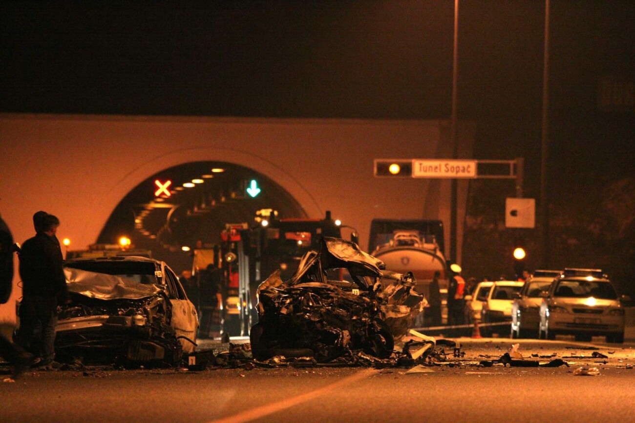 ARHIVA – 9.11.2006. Stravi?na nesre?a na autocesti Rijeka-Zagreb: Izgorjele tri osobe, jedna umrla u bolnici ARHIVA – 9.11.2006. Stravi?na nesre?a na autocesti Rijeka-Zagreb: Izgorjele tri osobe, jedna umrla u bolnici
