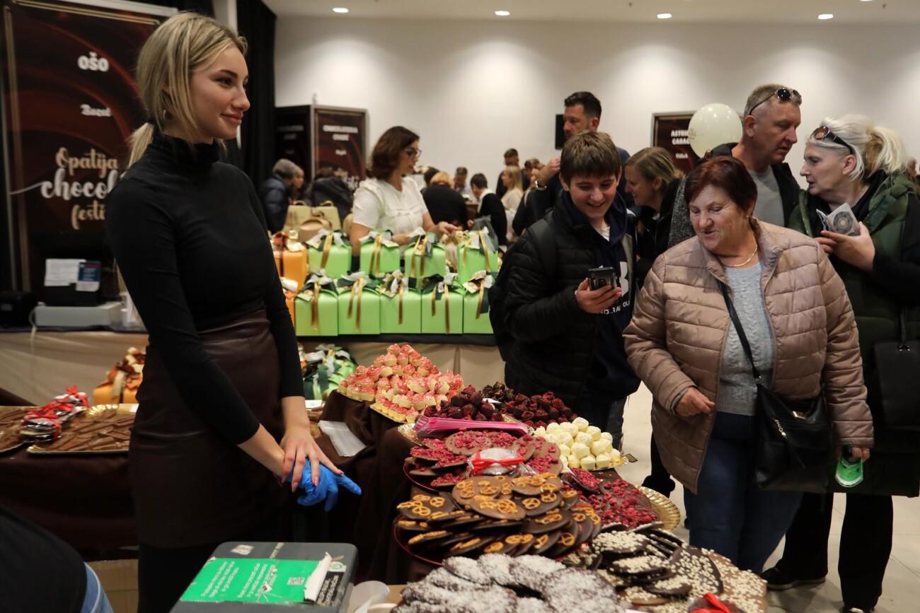 Opatija: Festival čokolade privukao mnogobrojne posjetitelje Opatija: Festival čokolade privukao mnogobrojne posjetitelje