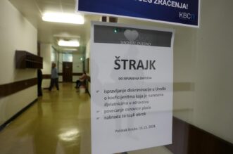 Rijeka: Štrajk medicinskih djelatnika u KBC-u Rijeka Rijeka: Štrajk medicinskih djelatnika u KBC-u Rijeka