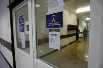 Rijeka: trajk medicinskih djelatnika u KBC-u Rijeka Rijeka: trajk medicinskih djelatnika u KBC-u Rijeka