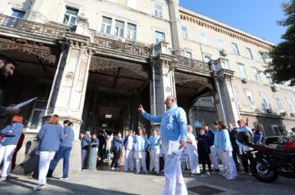 Rijeka: Štrajk medicinskih djelatnika u KBC-u Rijeka Rijeka: Štrajk medicinskih djelatnika u KBC-u Rijeka