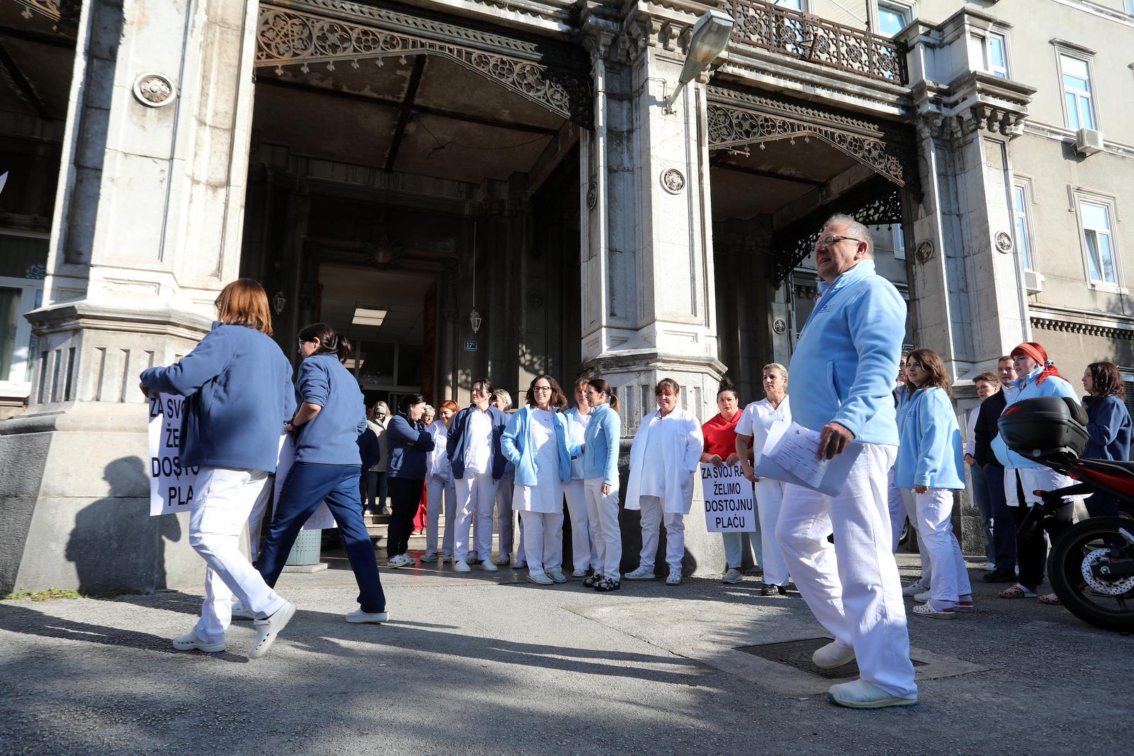 Rijeka: trajk medicinskih djelatnika u KBC-u Rijeka Rijeka: trajk medicinskih djelatnika u KBC-u Rijeka