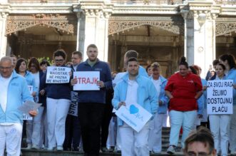 Rijeka: Štrajk medicinskih djelatnika u KBC-u Rijeka Rijeka: Štrajk medicinskih djelatnika u KBC-u Rijeka