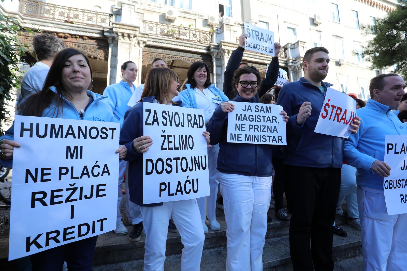 Rijeka: trajk medicinskih djelatnika u KBC-u Rijeka Rijeka: trajk medicinskih djelatnika u KBC-u Rijeka